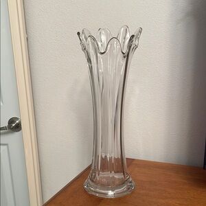 Vintage Mid Century Modern Retro Clear Glass Swung Stretch Art Vase